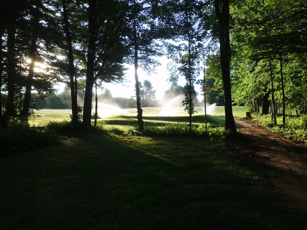 Pine Lodge | 6 Chemin de Pine Lodge, Bristol, QC J0X 1G0, Canada | Phone: (819) 647-2805