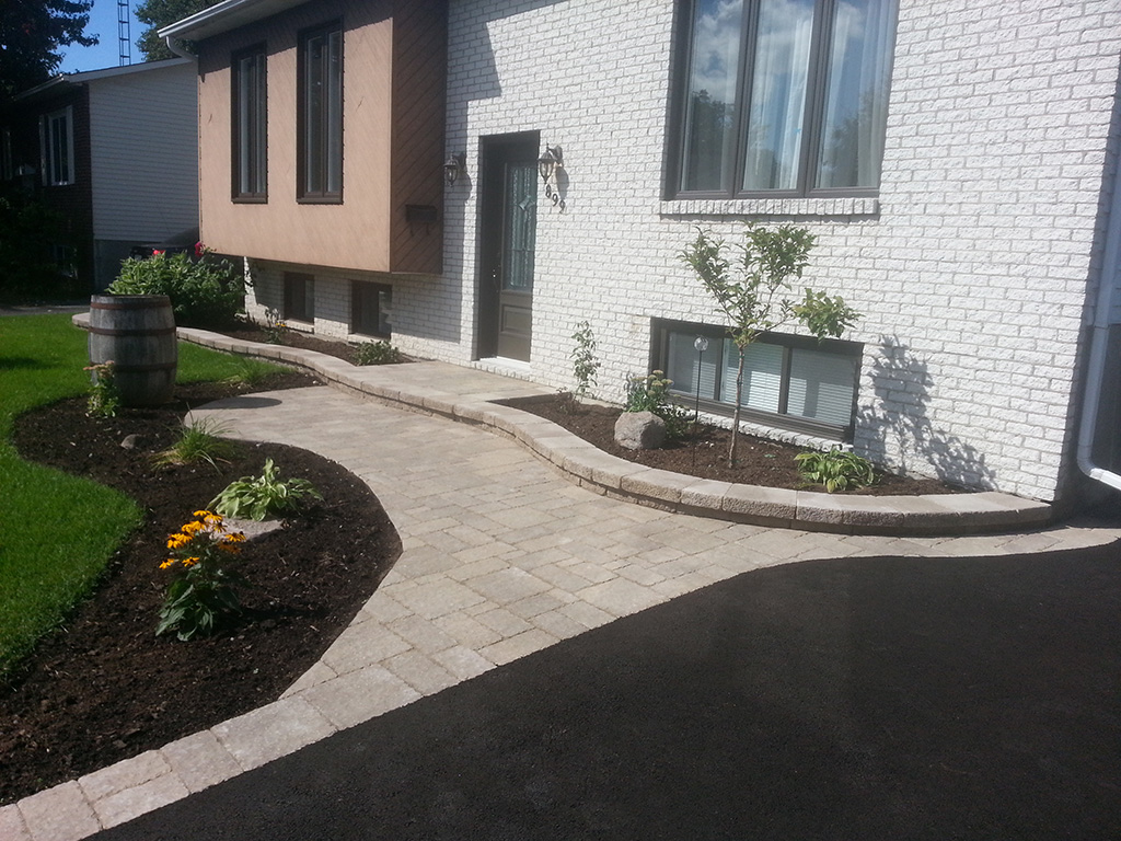 Terrassement Chambly | 2440 Bd Industriel, Chambly, QC J3L 4V2, Canada | Phone: (514) 506-7949