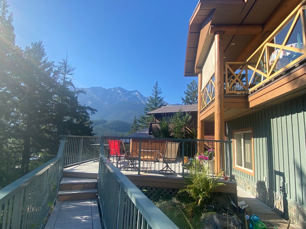Greenwood Country Inn | 1371 Greenwood St, Pemberton, BC V0N 2L0, Canada | Phone: (604) 894-5607