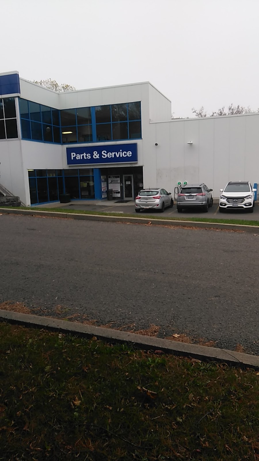Bank Street Hyundai | 2788 Bank Street South, Gloucester, ON K1T 1N3, Canada | Phone: (613) 706-9812