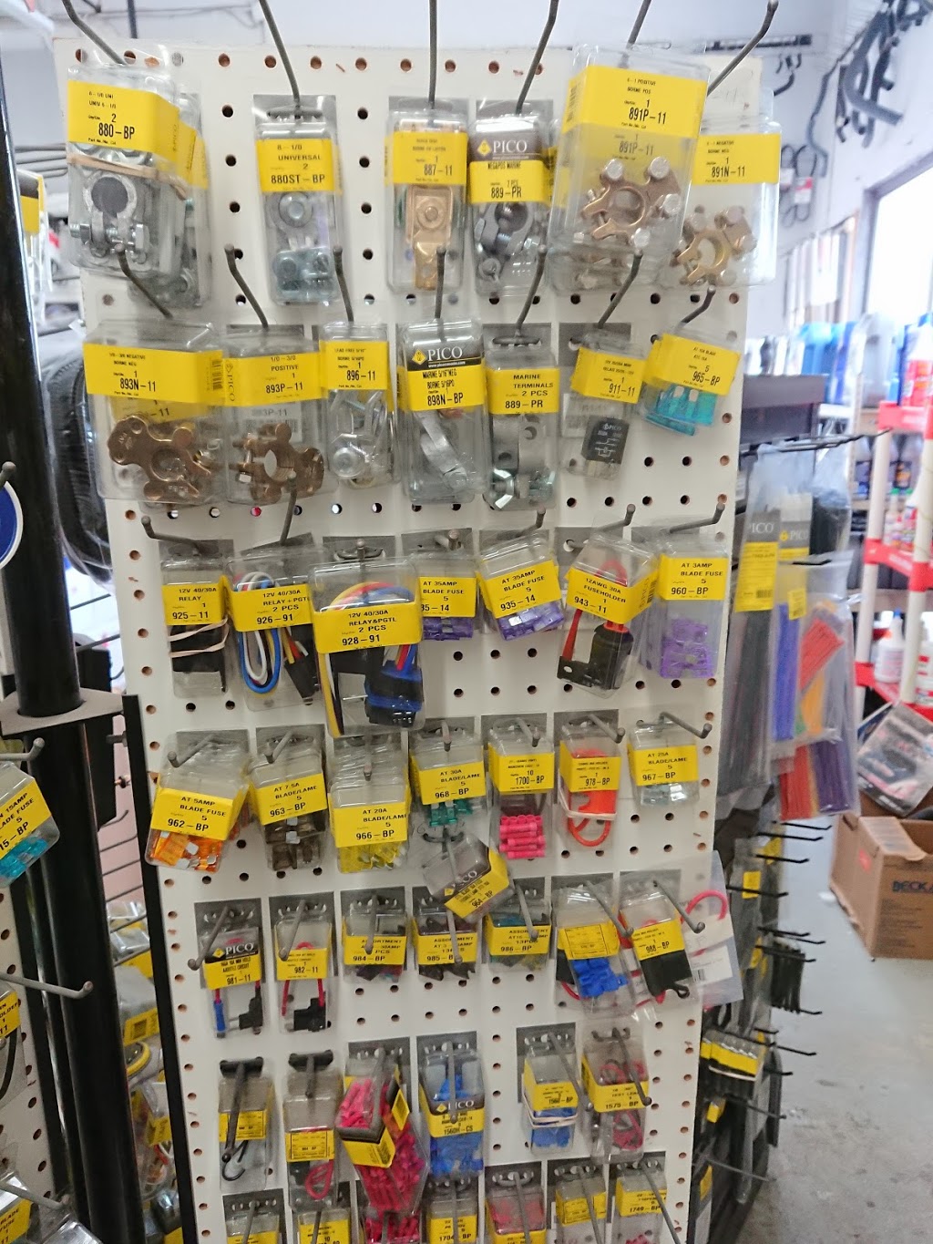 L.Y. Auto Parts | 2576 Haines Rd, Mississauga, ON L4Y 1Y6, Canada | Phone: (905) 306-0590