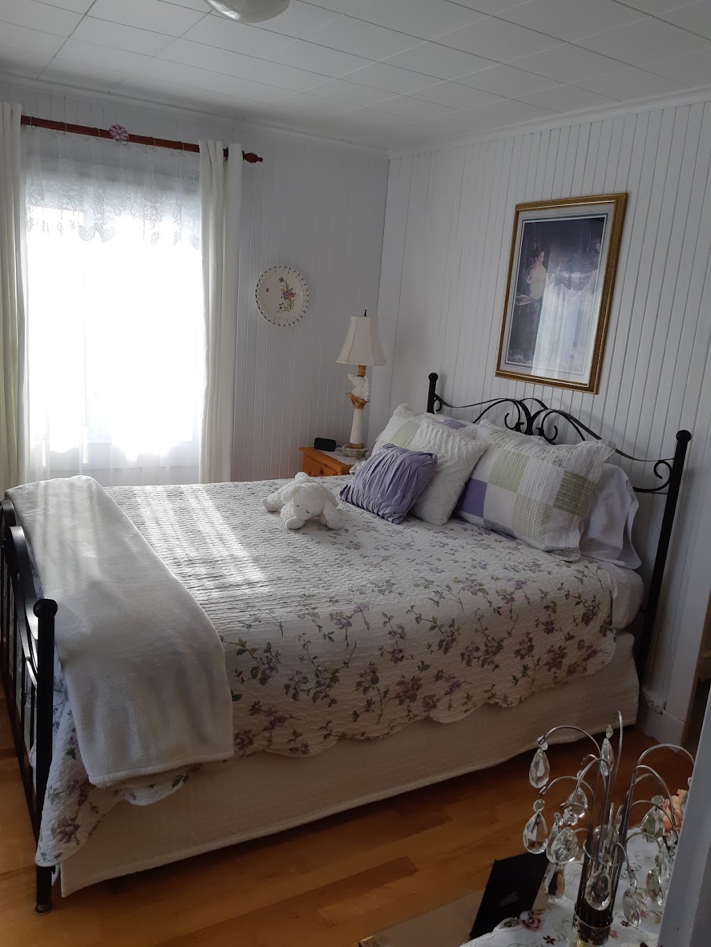 Maison des Lilas | 615 Rue St Raphaël, La Malbaie, QC G5A 2N1, Canada | Phone: (418) 665-9856