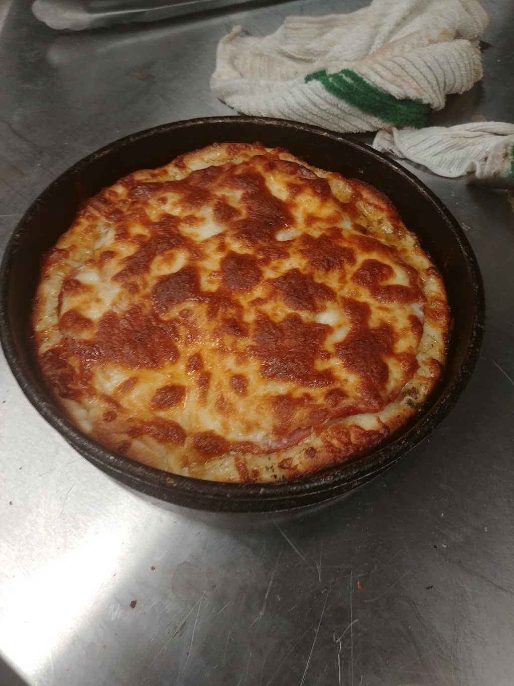 Houston Pizza West Kelowna | 115-3610 Carrington Rd, Westbank, BC V4T 3K7, Canada | Phone: (778) 754-7540