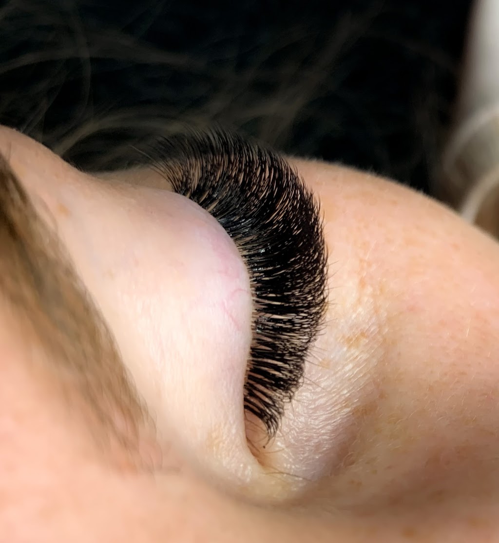 Mad Lashes | 249 Rosebrook Pl, Winkler, MB R6P 0H6, Canada | Phone: (204) 362-3241
