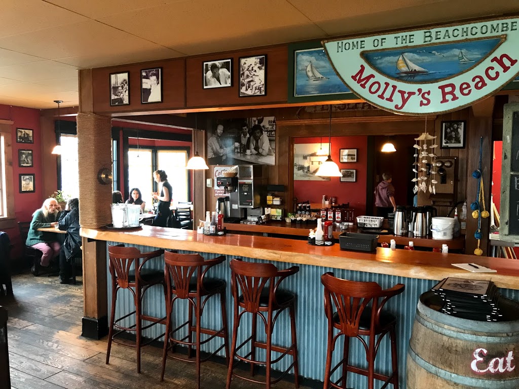Mollys Reach Restaurant | 647 School Rd, Gibsons, BC V0N 1V0, Canada | Phone: (604) 886-9710