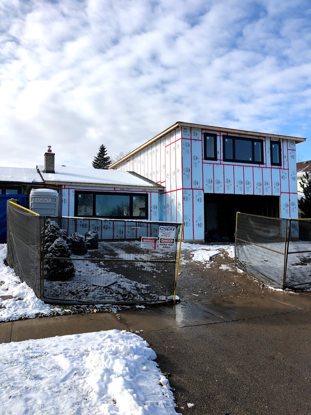 M & D Builders | 5910 Greensboro Dr #128, Mississauga, ON L5M 5Z6, Canada | Phone: (905) 593-0909