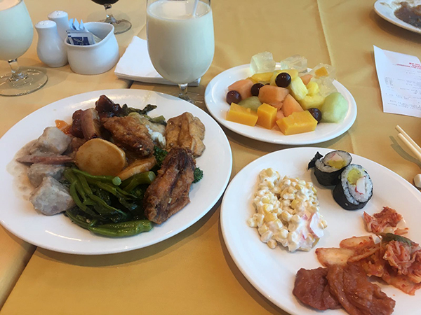 Golden Lotus | 6380 Fallsview Blvd, Niagara Falls, ON L2G 7X5, Canada | Phone: (888) 325-5788