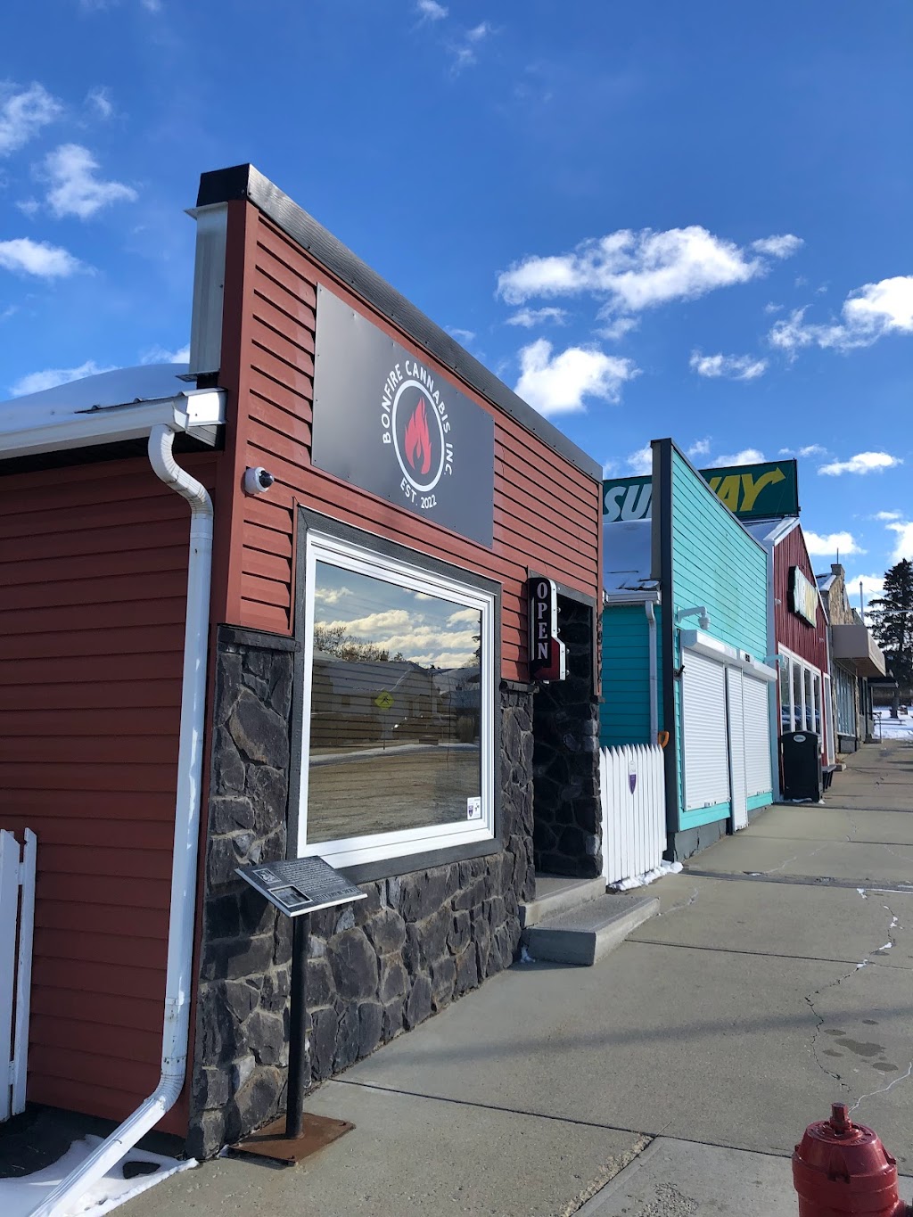 BONFIRE CANNABIS INC. | 4934 50 Ave, Bentley, AB T0C 0J0, Canada | Phone: (587) 679-4137