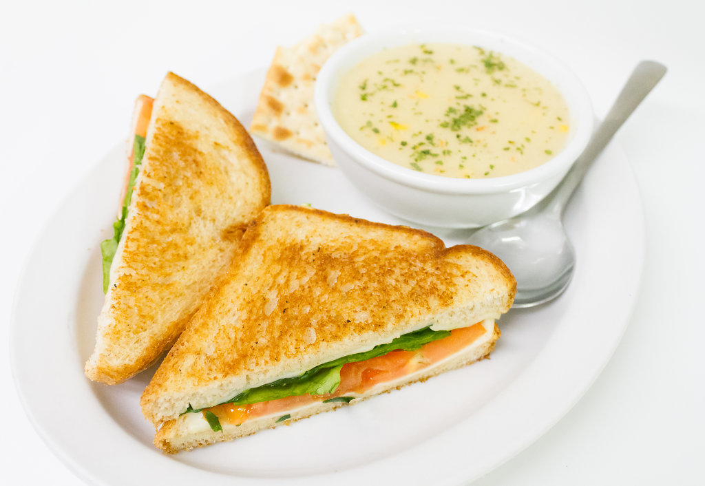 Homestyle Diner | 504 Albert St, Waterloo, ON N2L 3V4, Canada | Phone: (519) 725-5048