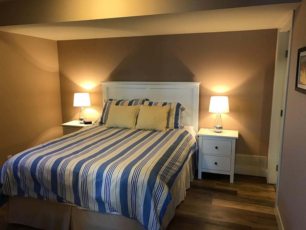Red Haven Retreat Vacation Suites | 5803 Atkinson Crescent, Peachland, BC V0H 1X4, Canada | Phone: (250) 767-0137
