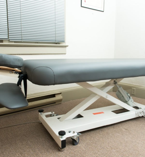 ViVi Therapy Massage Supplies Store and Warehouse | 1976 Oak Bay Ave, Victoria, BC V8R 1E2, Canada | Phone: (250) 298-4484