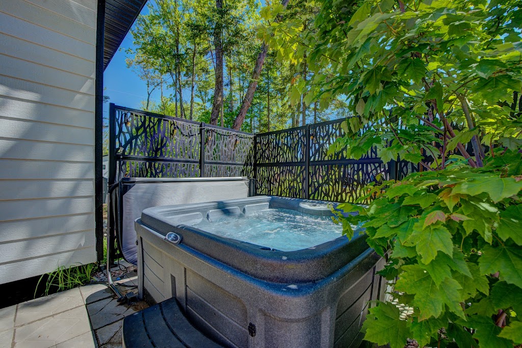 Chalet Le Naturel | Boul Notre Dame #500, Pont-Rouge, QC G3H 0L5, Canada | Phone: (800) 319-3134