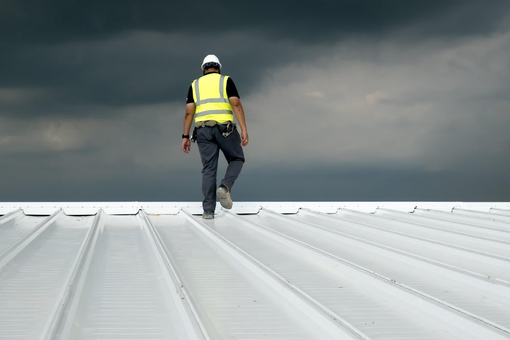 Macbeth Roofing Burnaby | 4307 Percival Ave, Burnaby, BC V5G 3S4, Canada | Phone: (604) 359-5164