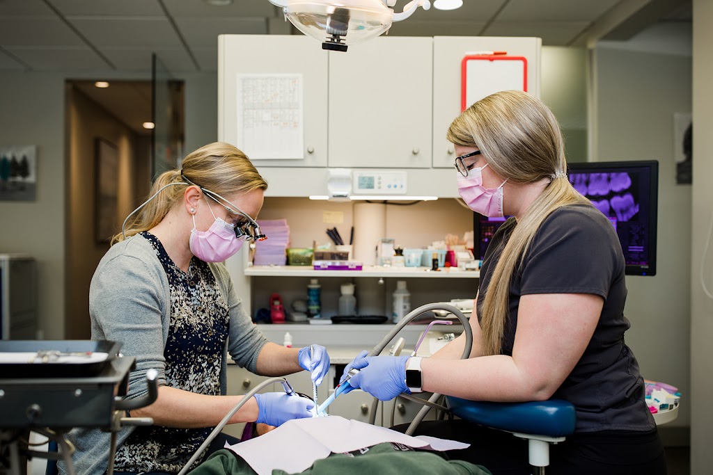 Cumberland Dental Centre | 2763 Dunsmuir Ave, Cumberland, BC V0R 1S0, Canada | Phone: (250) 336-2006