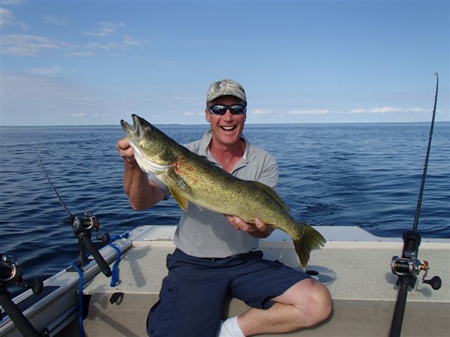 Erie Tracker | 111 Killaly St W, Port Colborne, ON L3K 3L7, Canada | Phone: (905) 834-9218