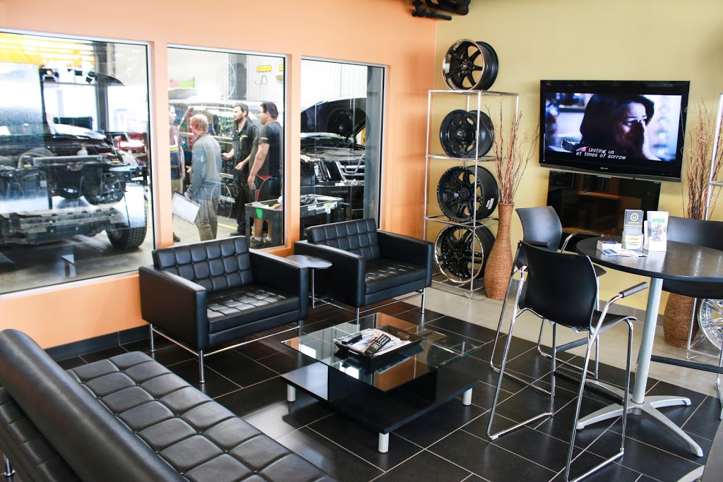 Universal Collision Centre | 3910 Rochdale Blvd, Regina, SK S4X 4P7, Canada | Phone: (306) 525-6000