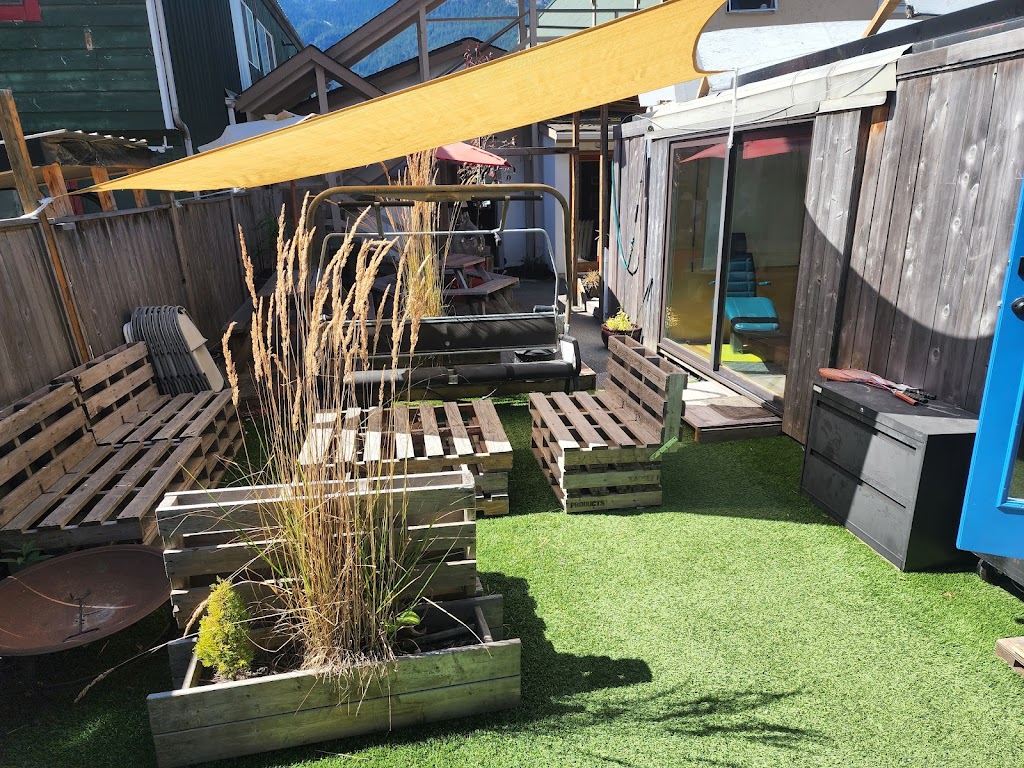 The Common | 38016 Cleveland Ave, P1159, Station, Main St, Squamish, BC V8B 0A1, Canada | Phone: (778) 906-0405