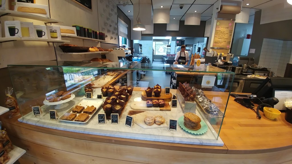 Peccadille - Pâtisserie Chocolaterie Café | 629 Rue Adoncour, Longueuil, QC J4G 2V1, Canada | Phone: (450) 646-5604