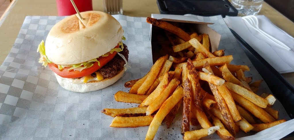 Burger Delight | 100 Mearns Ave #1, Bowmanville, ON L1C 5M3, Canada | Phone: (905) 623-6644
