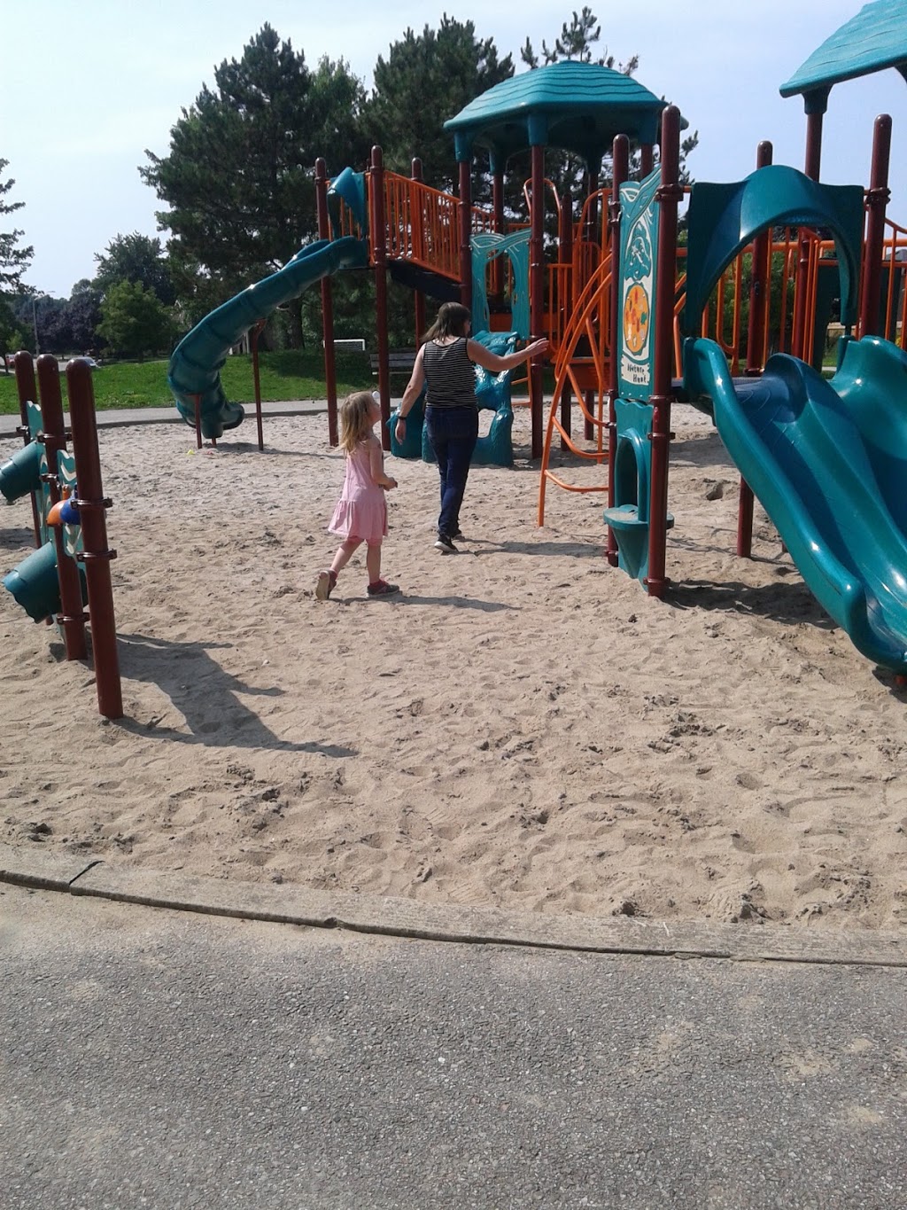 Harvie Park | 265 Harvie Rd, Barrie, ON L4N 8J5, Canada | Phone: (705) 424-7049