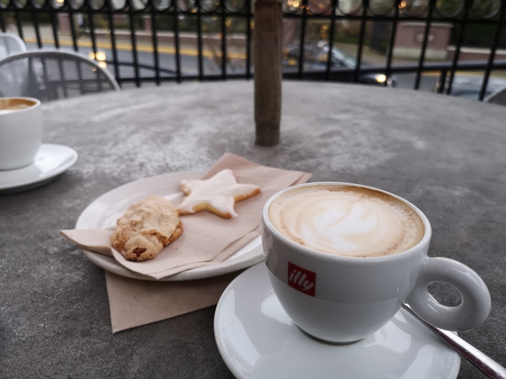 Ottavio Italian Bakery, Delicatessen & Cafe | 2272 Oak Bay Ave, Victoria, BC V8R 1G7, Canada | Phone: (250) 592-4080
