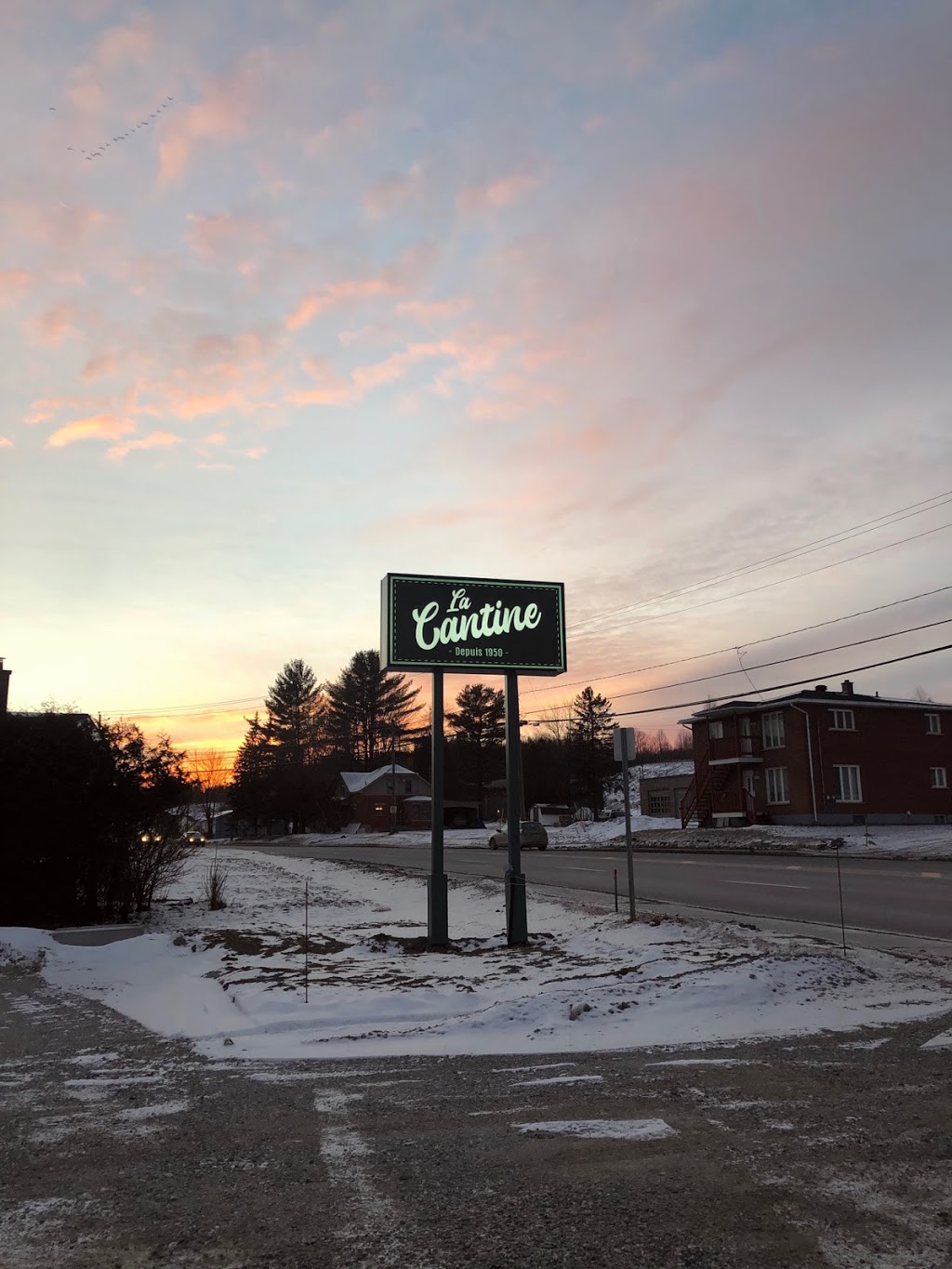 La cantine | 5626 QC-112, Ascot Corner, QC J0B 1A0, Canada | Phone: (819) 346-6333