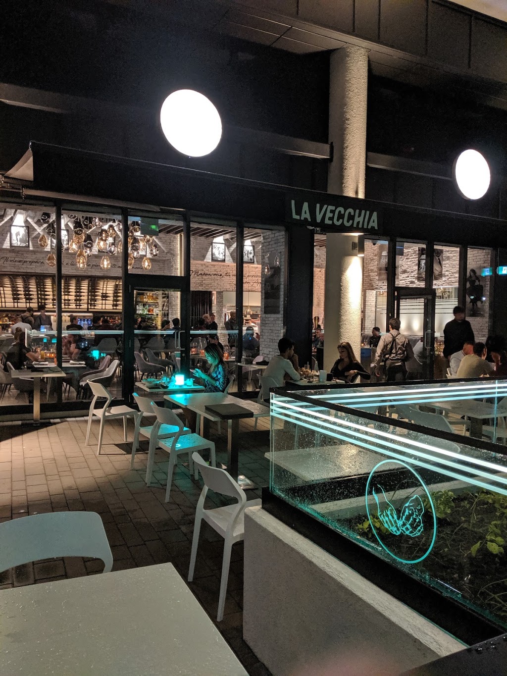 La Vecchia Restaurant | 90 Marine Parade Dr, Etobicoke, ON M8V 4G1, Canada | Phone: (416) 251-5999