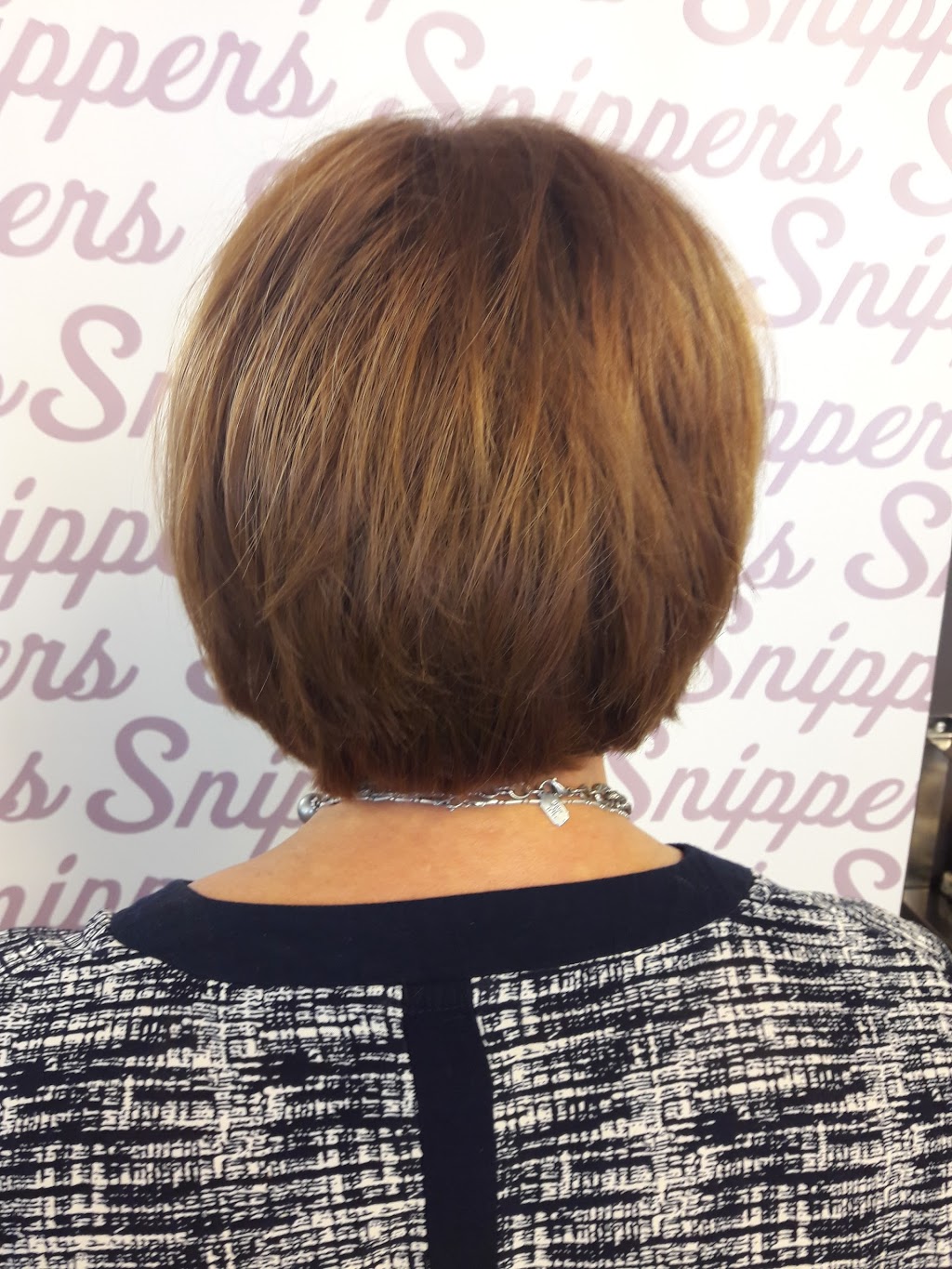 Snippers | 43 Superior St, Devon, AB T9G 1Y9, Canada | Phone: (780) 987-3771