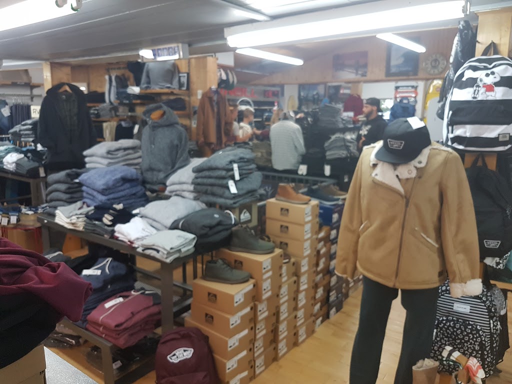 Erick Le Rouge | 159 Rue Principale, Beauharnois, QC J6N 0J9, Canada | Phone: (450) 225-2679