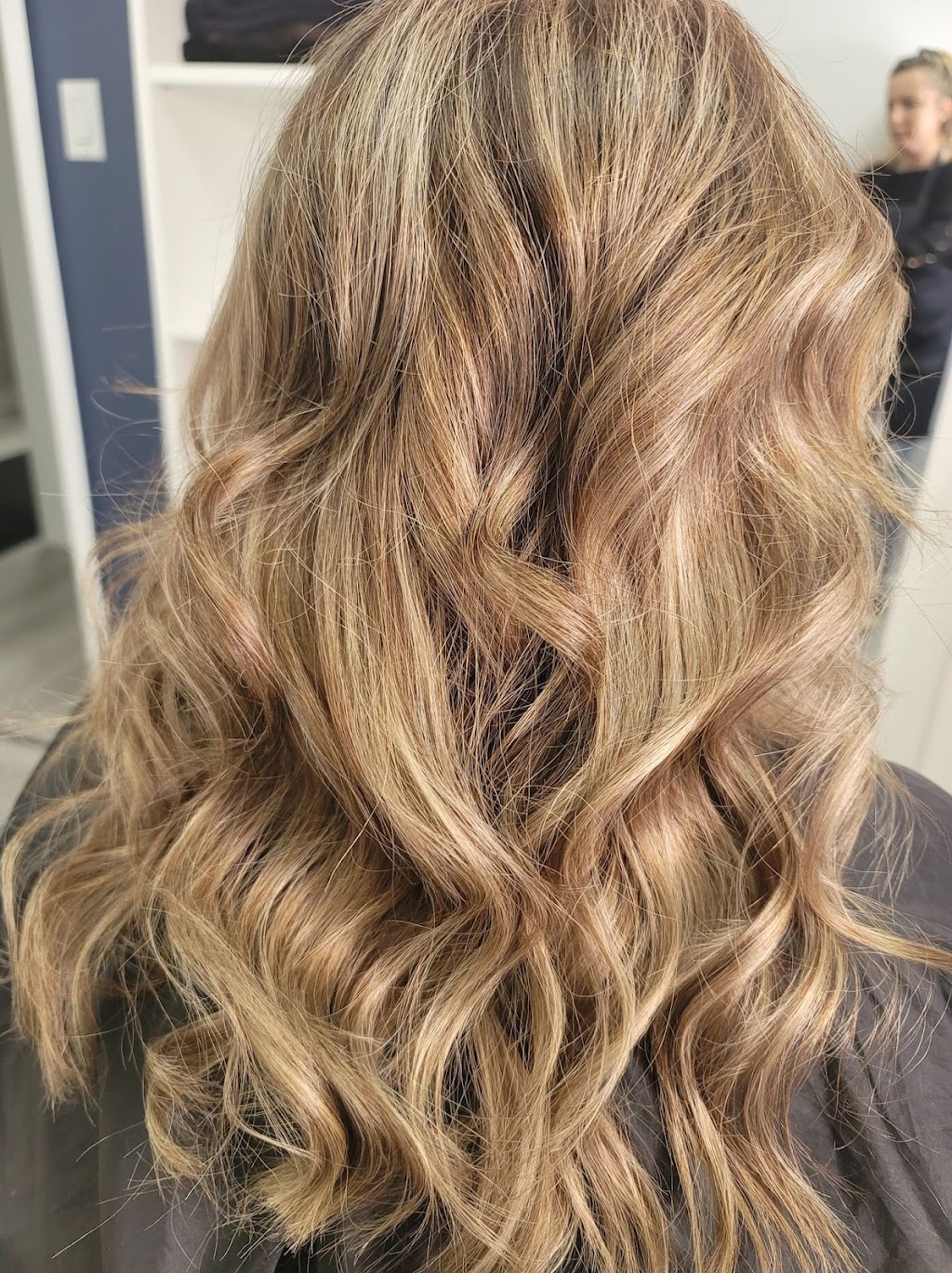 La Lola Hair Salon | 125 Gailmont Dr Unit 10, Hamilton, ON L8K 4B8, Canada | Phone: (289) 700-6691