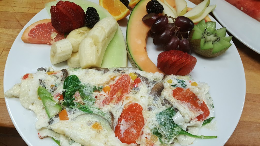 Restaurant Au Petit Chalet | 75 Boulevard des Châteaux, Blainville, QC J7B 2A4, Canada | Phone: (579) 630-1919