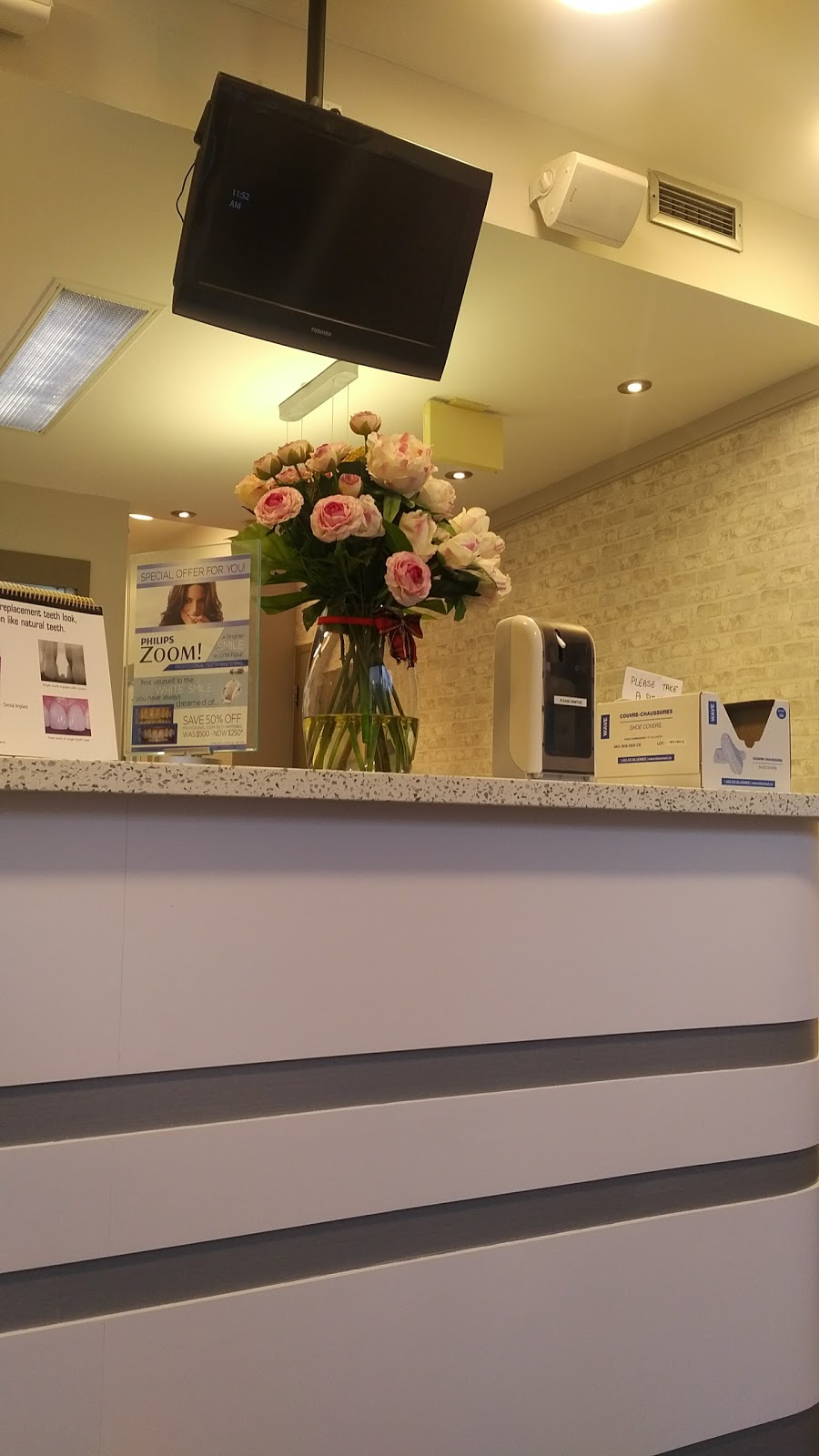 United Smiles of Kensington | 297 Augusta Ave, Toronto, ON M5T 2M2, Canada | Phone: (416) 944-2178