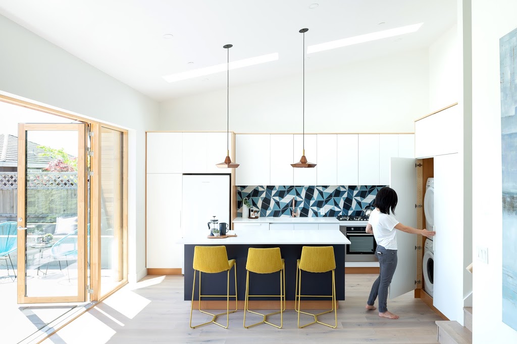 Brett Ryan Studios | 489 E 11th Ave, Vancouver, BC V5T 2C8, Canada | Phone: (604) 616-2062