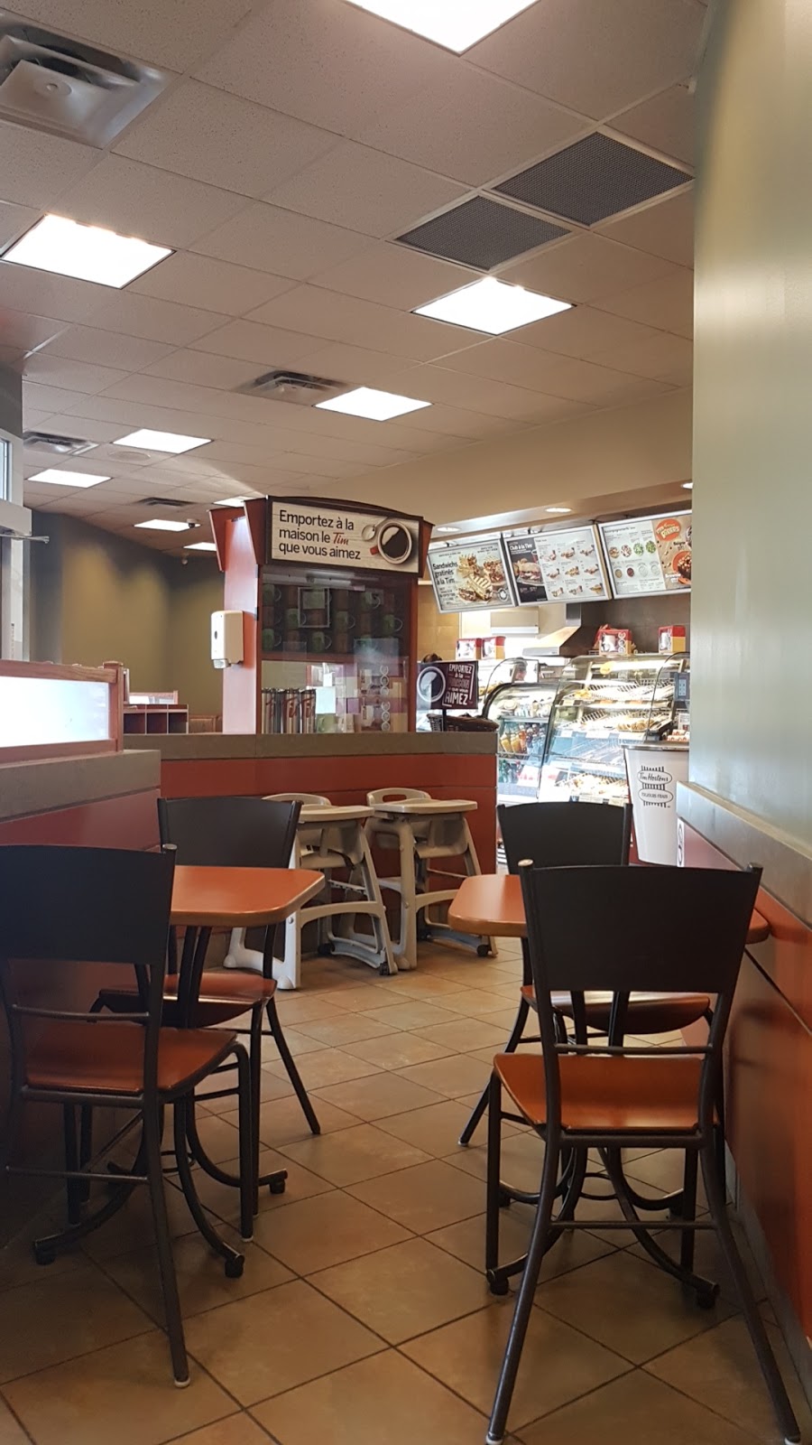 Tim Hortons | 903 Boulevard Industriel, Bois-des-Filion, QC J6Z 4T3, Canada | Phone: (450) 965-1221