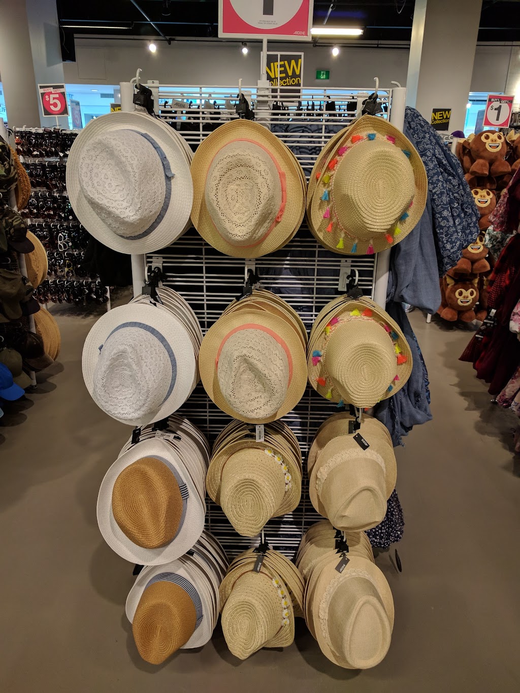 Ardene | 393 Portage Avenue 246,248,238A, Winnipeg, MB R3B 3H6, Canada | Phone: (204) 414-3902