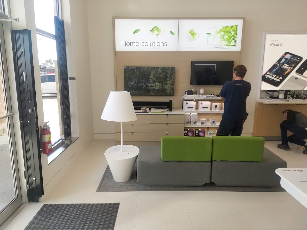 TELUS | 11728 Sarcee Trail NW #105, Calgary, AB T3R 0A1, Canada | Phone: (403) 730-5503