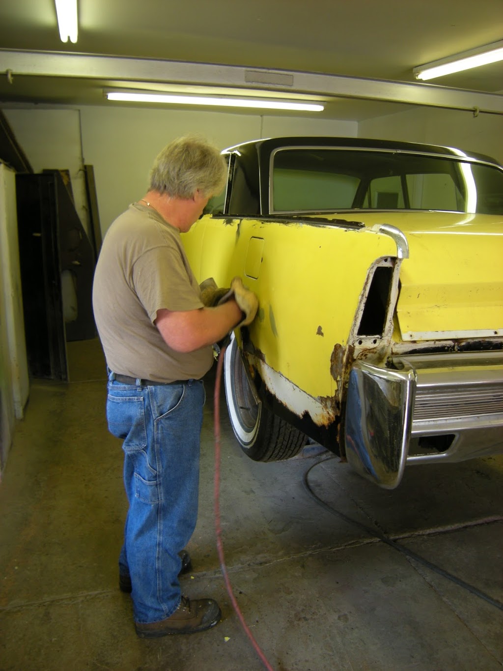 Carrosserie A.T.S. Autobody | 581 Rue Hébert, Salaberry-de-Valleyfield, QC J6S 5N5, Canada | Phone: (514) 946-6031