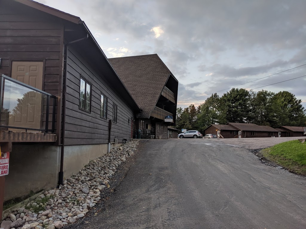 Grand Tappattoo Resort | 30 Tapatoo Trail, Seguin, ON P2A 0B2, Canada | Phone: (705) 378-2210