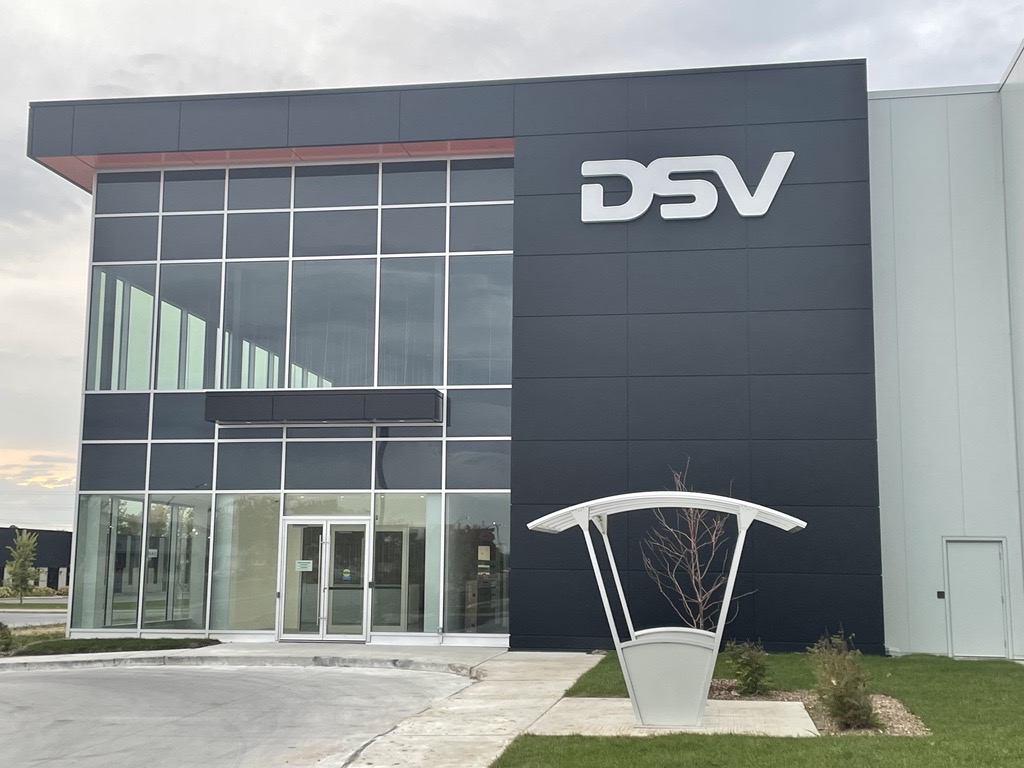 DSV Air & Sea Inc. | 1785 Rue Beaulac, Saint-Laurent, QC H4R 0S1, Canada | Phone: (514) 410-7800