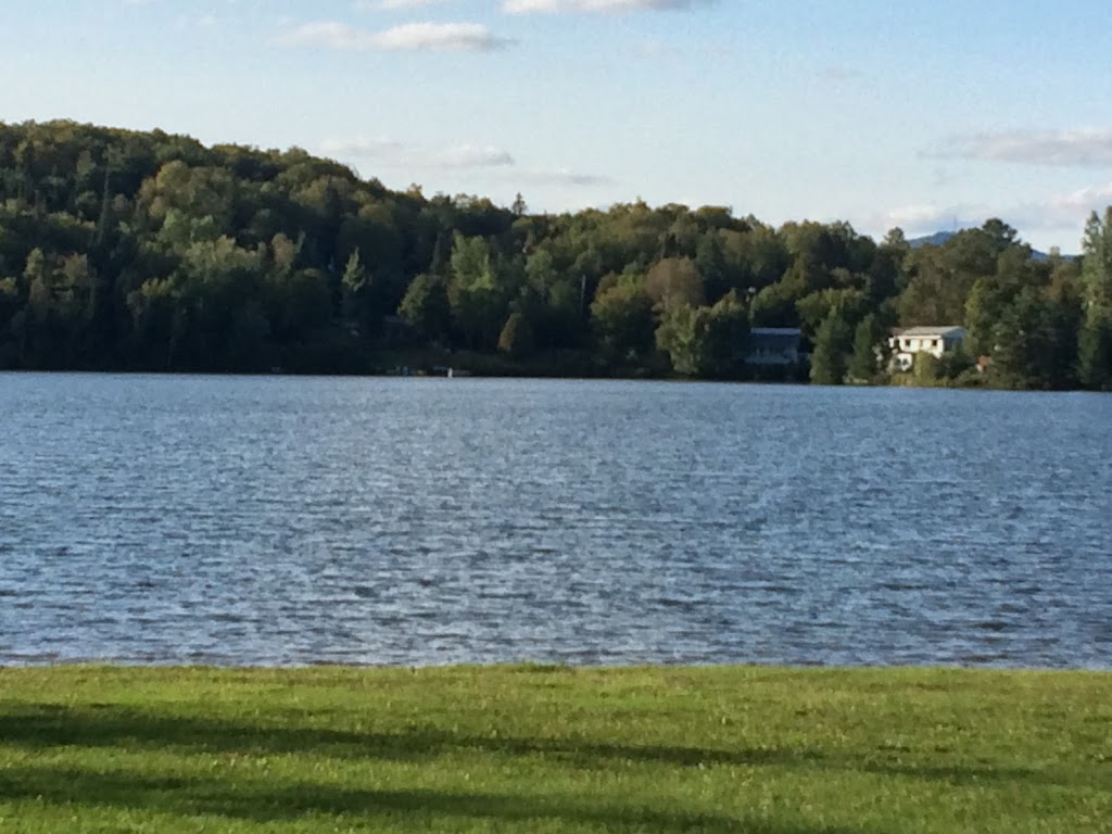 Le Relais Familial (sur-le-lac) | 124 Rue du Tour du Lac, Saint-Faustin--Lac-Carré, QC J0T 1T1, Canada | Phone: (873) 280-6996