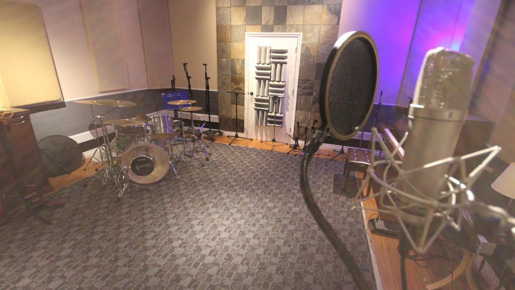 Studio 145 Cooperative | 145 Traders Blvd E Unit #32, Mississauga, ON L4Z 3L3, Canada | Phone: (289) 521-1445