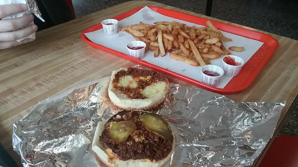 Juniors Restaurant | 785 St Marys Rd, Winnipeg, MB R2M 3N9, Canada | Phone: (204) 256-6571