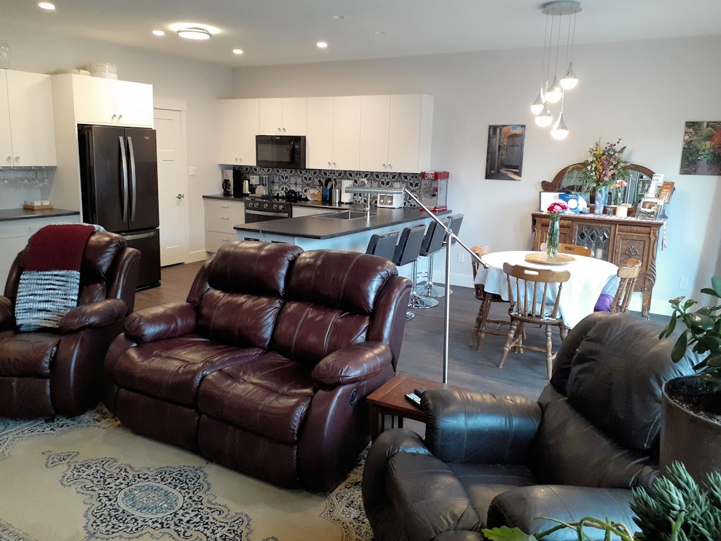 Arbour Cottage Bed & Breakfast | 2381 McNish Pl, Courtenay, BC V9N 9C9, Canada | Phone: (250) 465-9820
