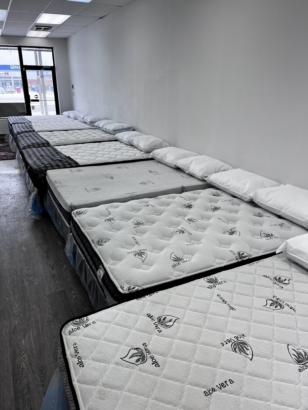 Matelas Par Rendez-Vous Laval | 2296 Boul Industriel, Laval, QC H7S 1P9, Canada | Phone: (438) 867-8877