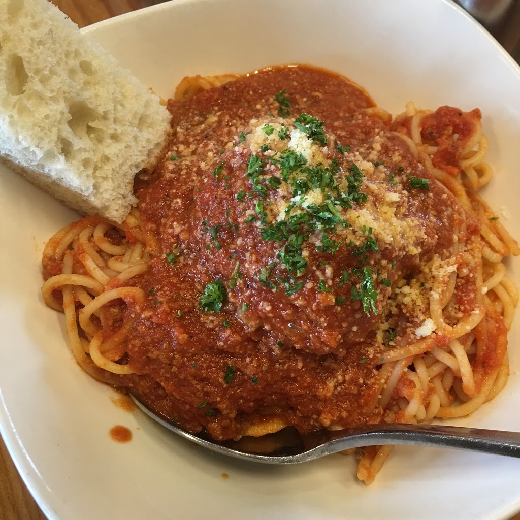 Veloce Italian Kitchen | 795 Wonderland Rd S, London, ON N6K 3C2, Canada | Phone: (519) 472-4555