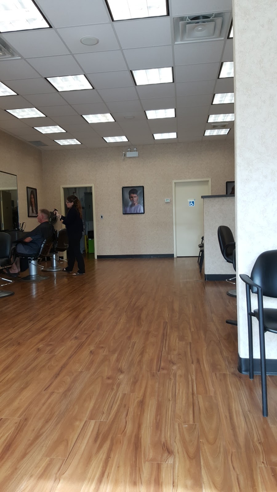 Magicuts | FERGUS SHOPPING CENTRE, 93 Parkside Dr E, Fergus, ON N1M 3M5, Canada | Phone: (519) 843-6219