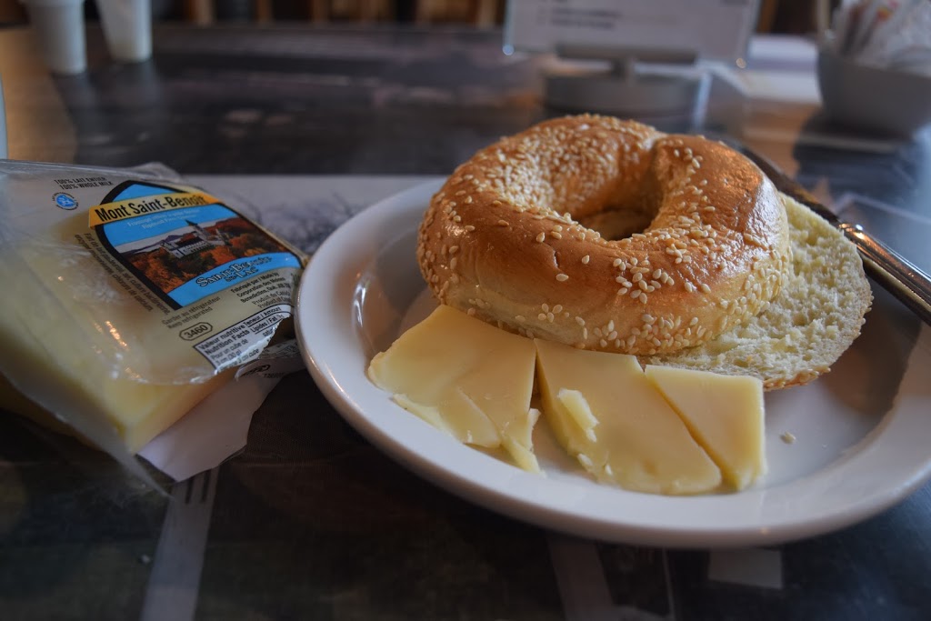 Fabrique de Bagels Café Noir | 2760 Rue Principale O, Magog, QC J1X 0J2, Canada | Phone: (819) 769-0880