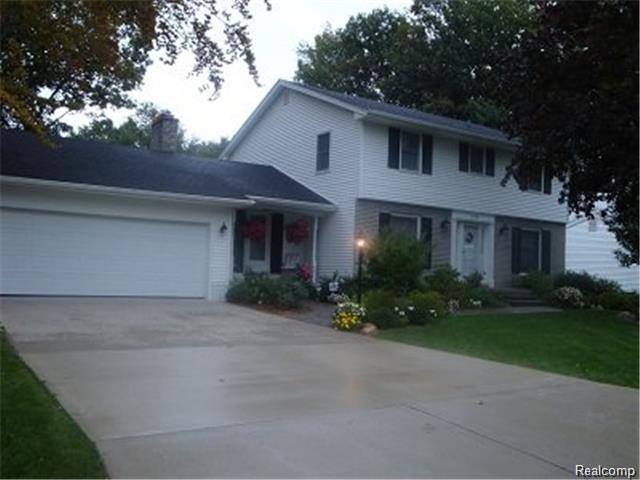 Realty Executives Home Towne | 3543 Pine Grove Ave, Port Huron, MI 48060, USA | Phone: (810) 982-1400