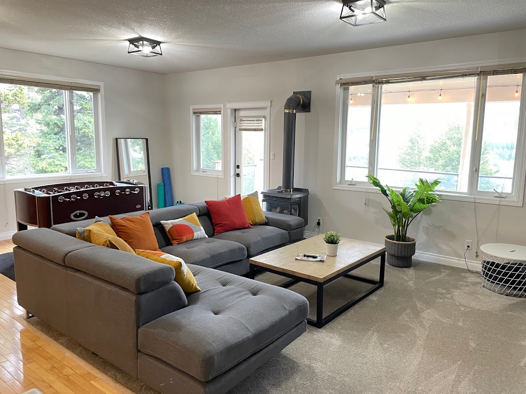 Modern Mountain Escape | 8122 26 Ave, Coleman, AB T0K 0M0, Canada | Phone: (587) 572-6679