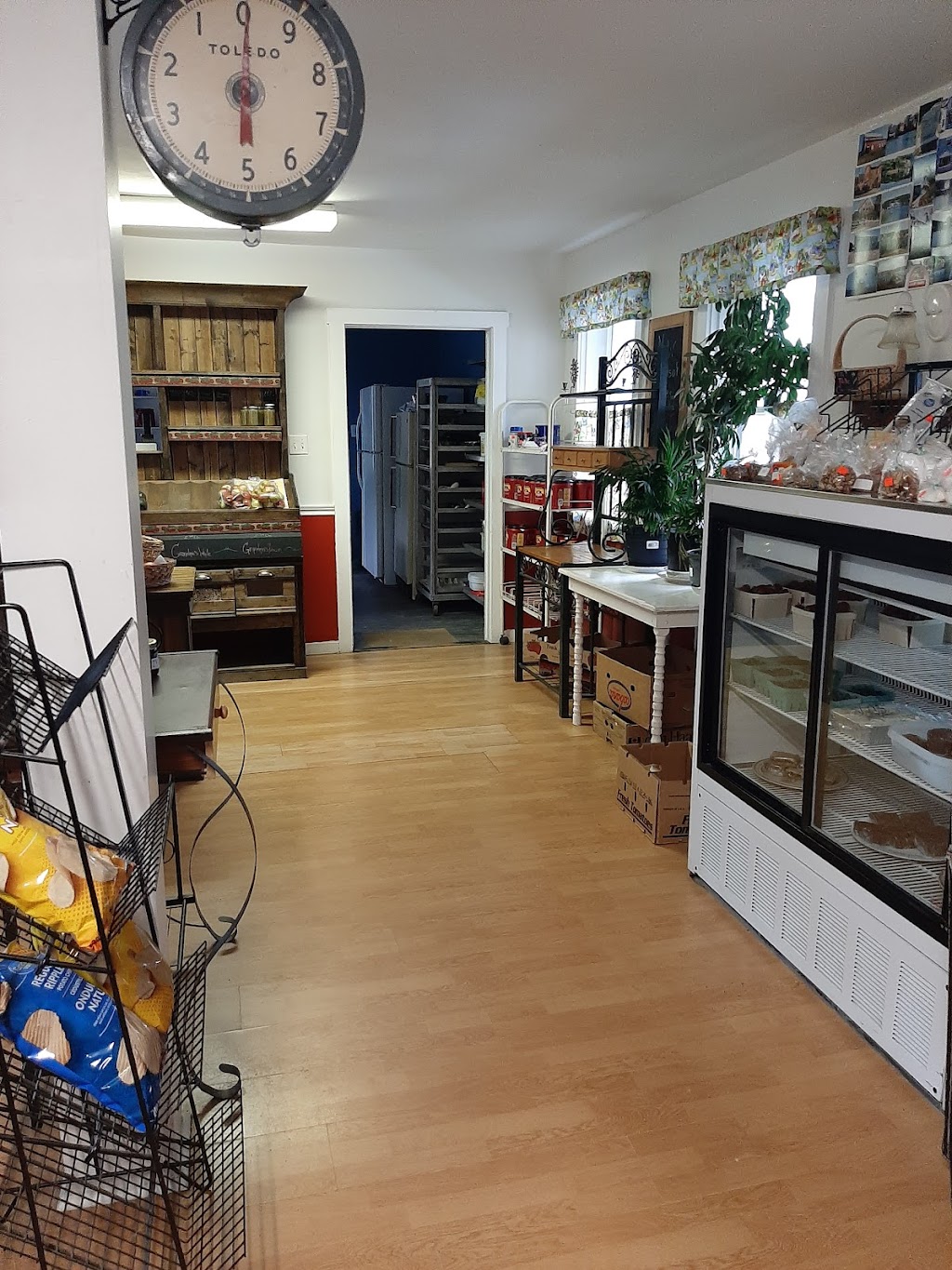 Grandmas Place | 1882 Clementsvale Rd, Bear River, NS B0S 1B0, Canada | Phone: (902) 467-3428